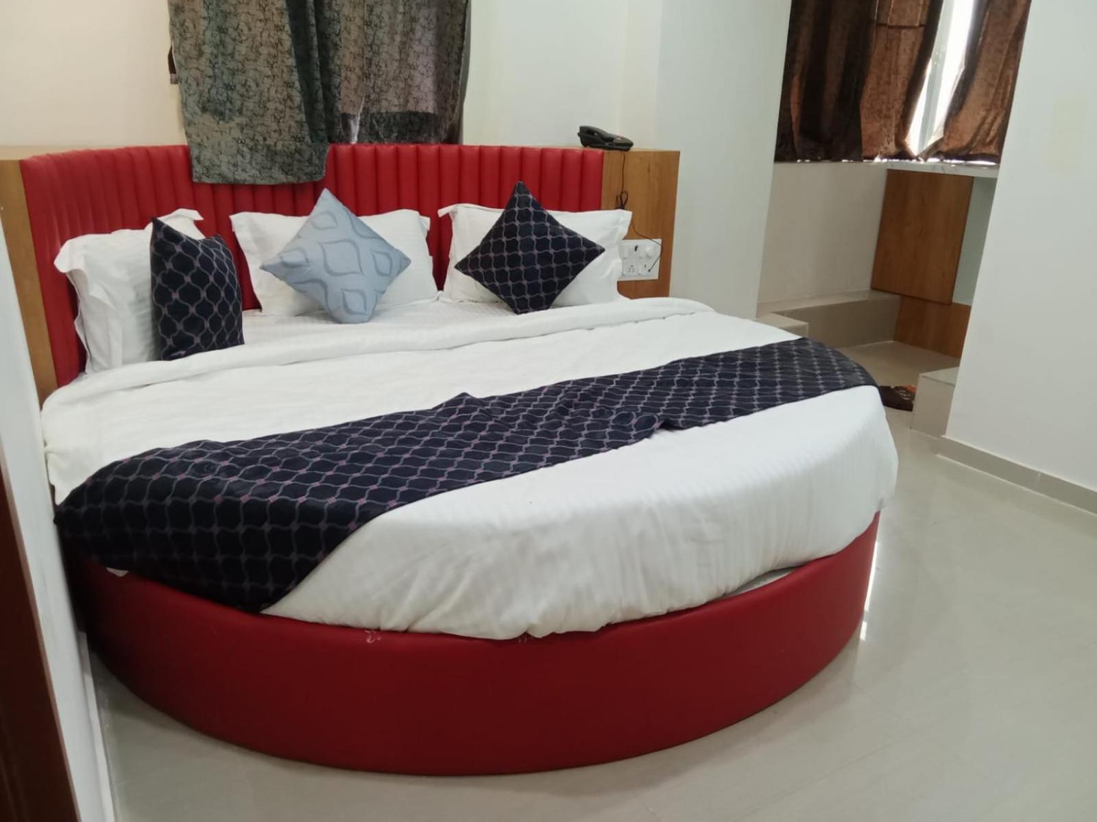 Hotel Rk Villa Vadodara Buitenkant foto